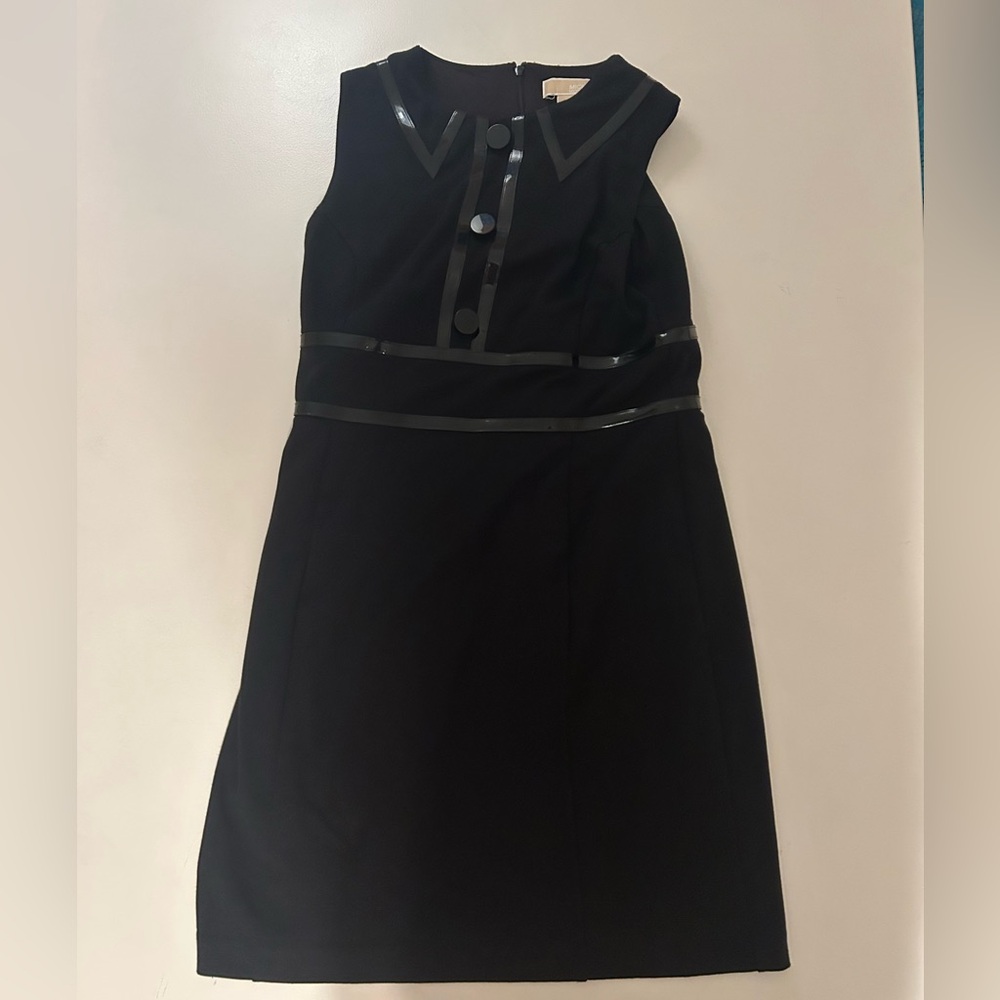 Micheal Koran’s black dress - 8